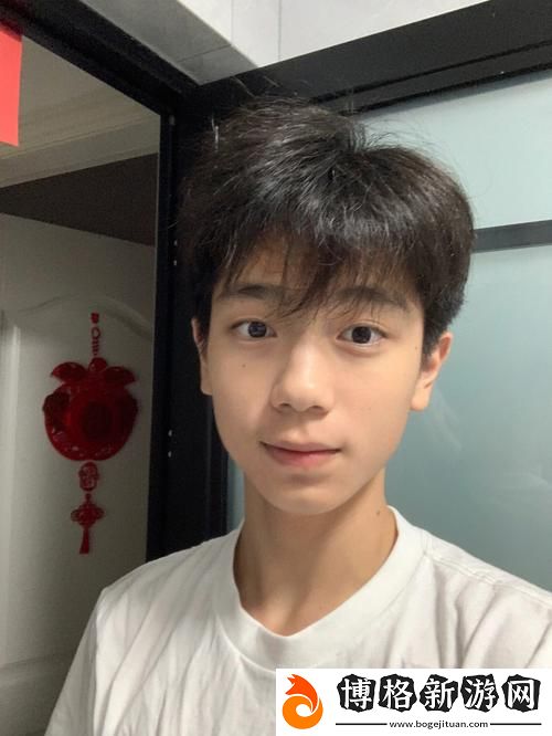 國產chinese男男galaxy:探索愛與自我的星際旅程